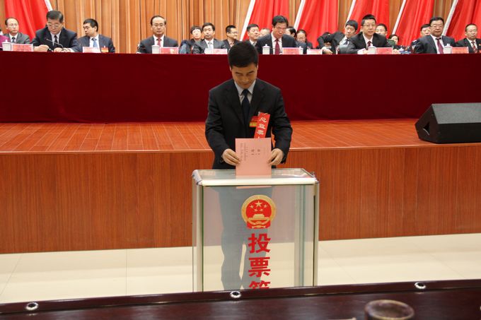 ��ѡ�������������������˴�ί��ίԱ