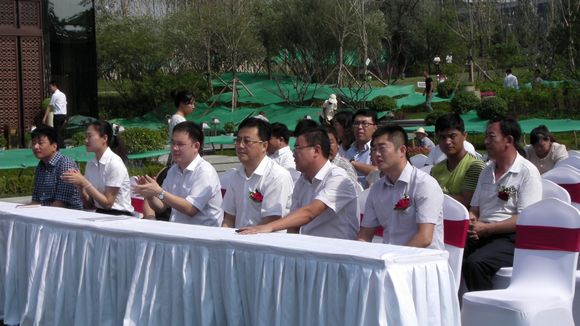 �����ֵ��˴�ί��֯Ϊƶ����ѧ�������