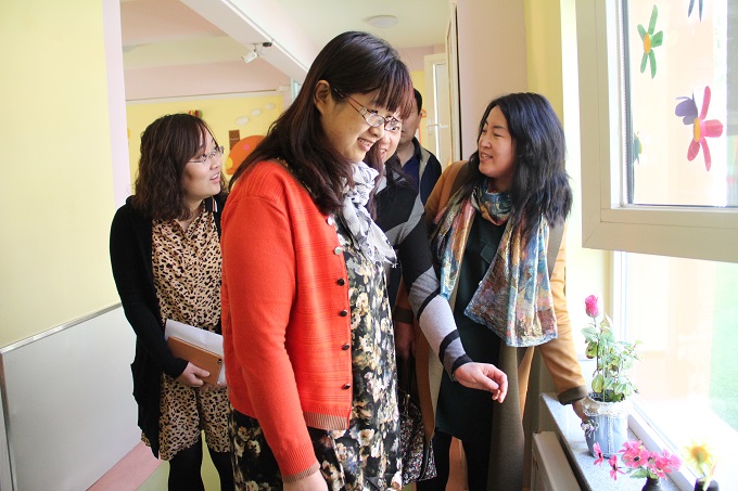 ���˴�ί������������׶�԰������������Ӳ�