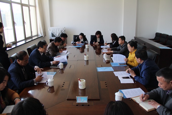 ���˴�ί������������׶�԰������������Ӳ�