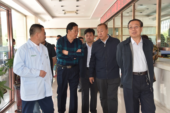 ���˴�ί��������ȫ����ҽ��ҽҩ��չ������е���