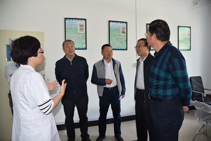 ���˴�ί��������ȫ����ҽ��ҽҩ��չ������е���