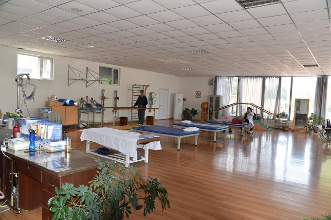 ���˴�ί��������ȫ����ҽ��ҽҩ��չ������е���