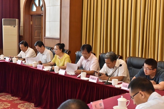 �������˴��������ٿ��᳹��ʵ�ڵ�����2015��24�š�18���ļ���������̸��