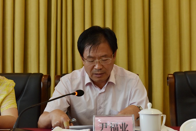 �������˴��������ٿ��᳹��ʵ�ڵ�����2015��24�š�18���ļ���������̸��