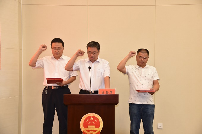 区人大召开十六届人大常委会第三十一次会议