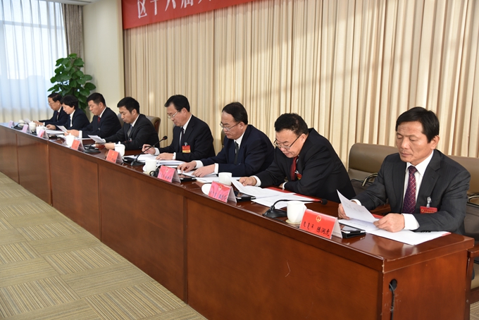 ��ʮ�����˴���λ����ٿ���ϯ�ŵ�һ�λ���