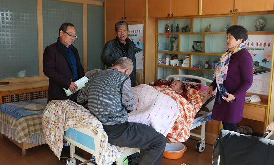 ������̩��ľ�˴����ο���ϵ�Ա