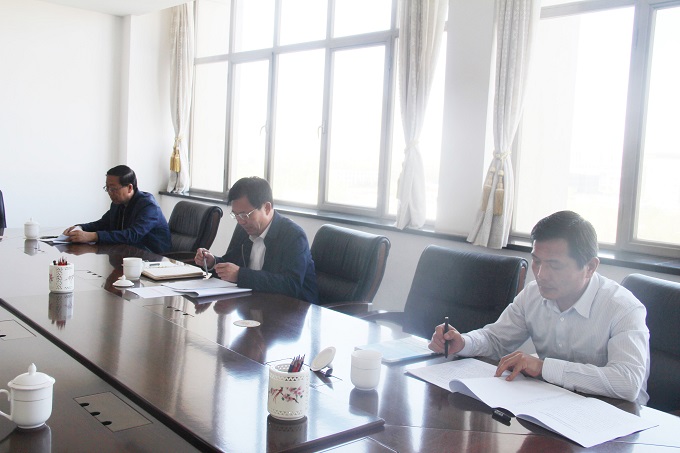 区人大常委会党组召开“两学一做”专题民主生活会