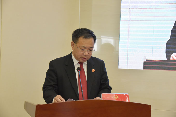 区人大召开十六届人大常委会第三十七次会议