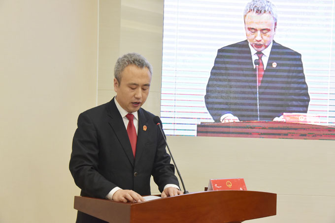 区人大召开十六届人大常委会第三十七次会议