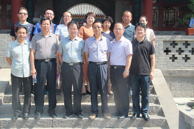 ���˴�ί�ᵳ�鿪չӭ����һ����ɫ��������