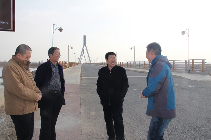 ���˴������ſ���һ�е����ָ�����Ӳ�ƺ��չ��η��蹤�����