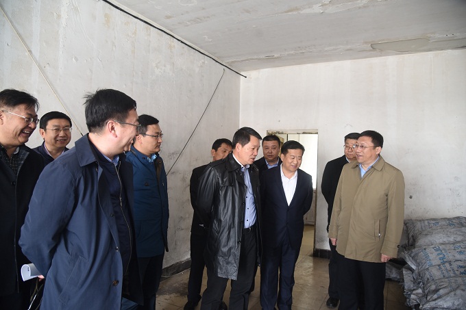 市人大常委会来我区就燃煤散烧治理情况进行主任集体视察