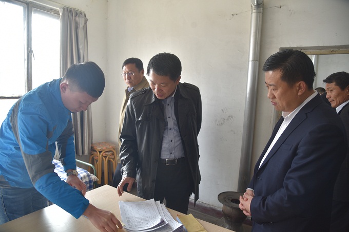 市人大常委会来我区就燃煤散烧治理情况进行主任集体视察