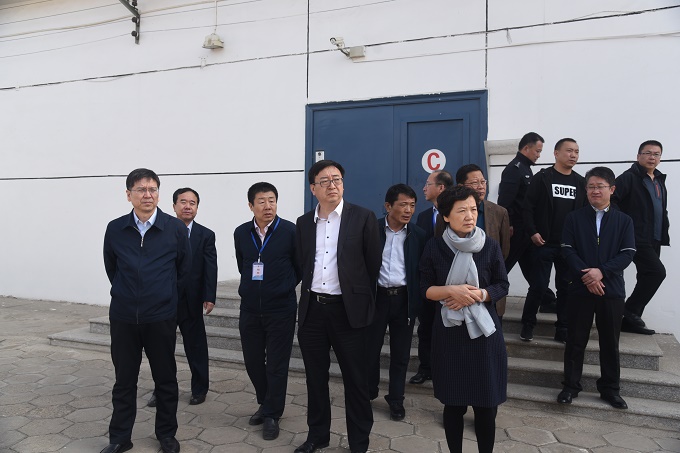 区人大常委会调研监察委员会工作