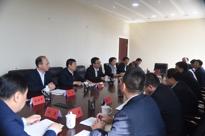 区人大常委会调研监察委员会工作