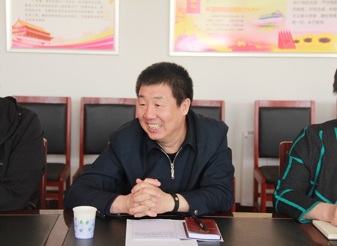 区人大常委会副主任张开玉下基层联系代表,了解民情