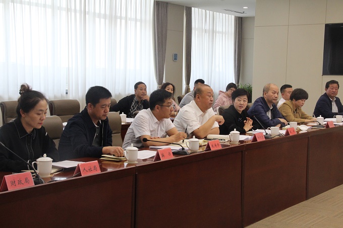 ���˴�������᳹��ʵ�������Ļ��Ų����� ��һ��һ������������е���